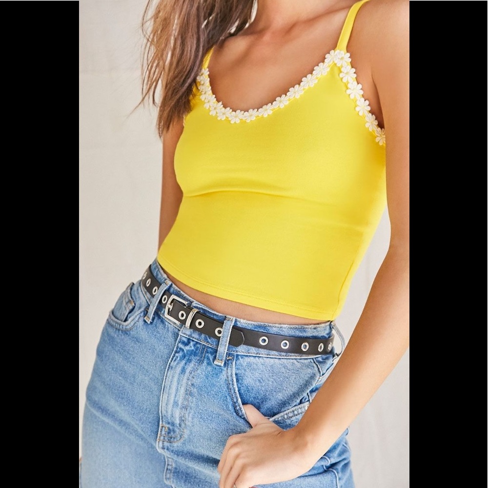 Slightly cropped sunflower neckline tank top sz S